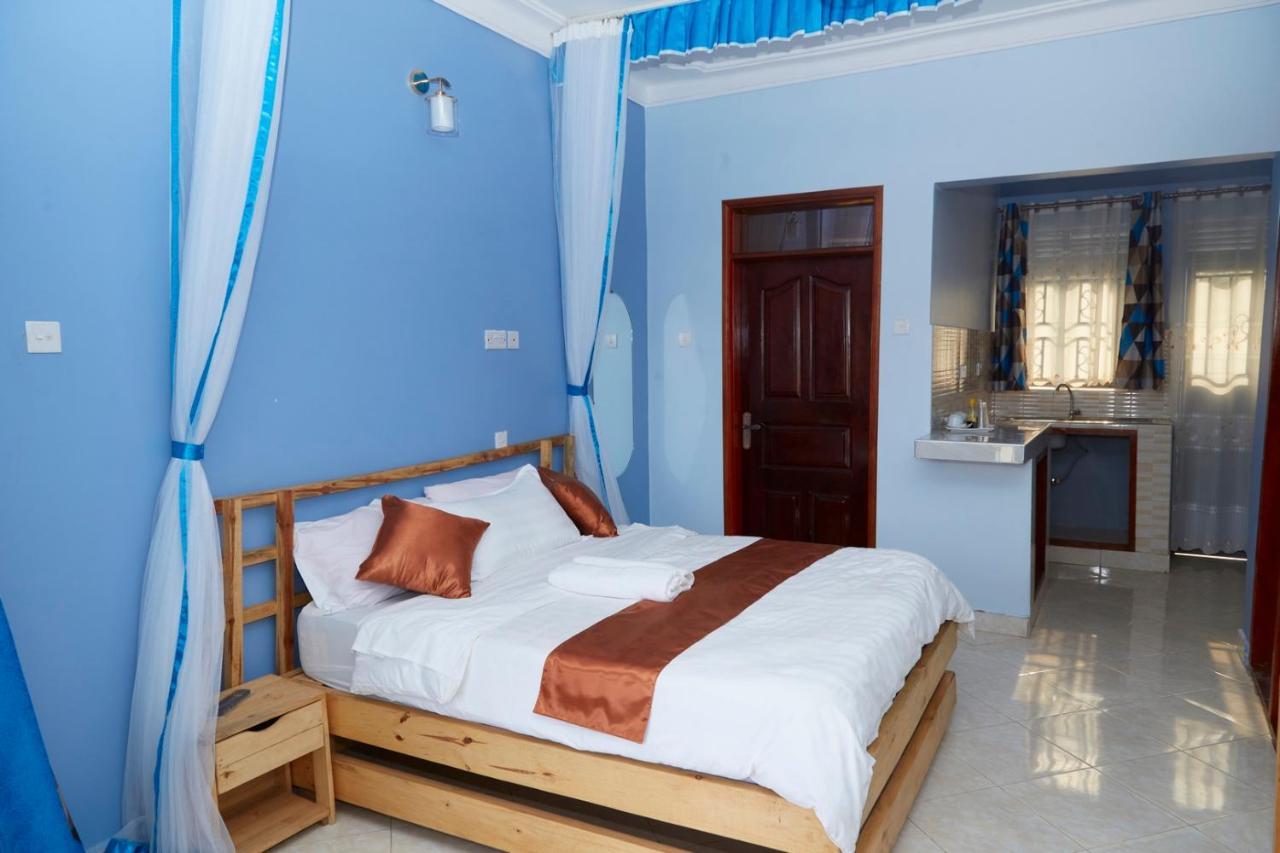 Westway Luxury Suites Mbarara Екстер'єр фото