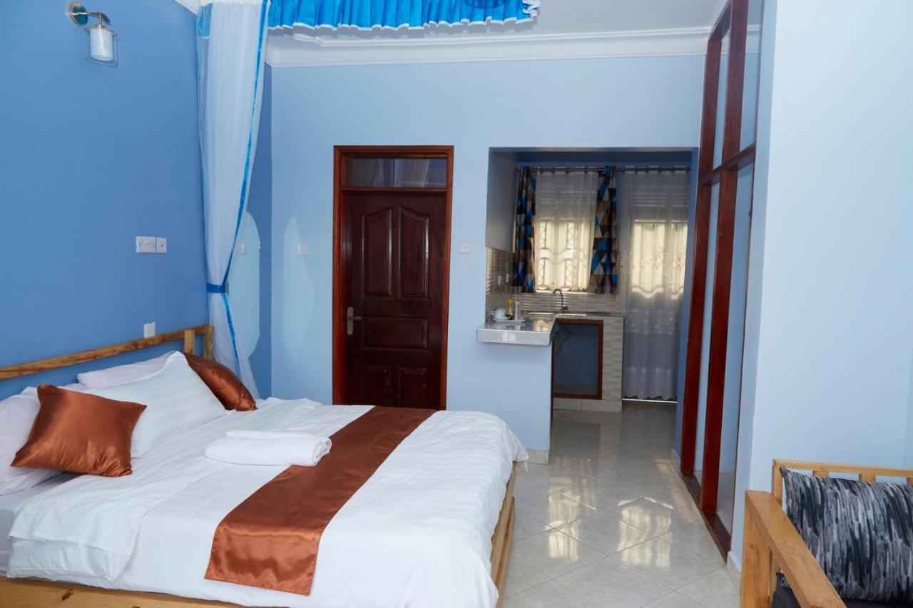 Westway Luxury Suites Mbarara Екстер'єр фото