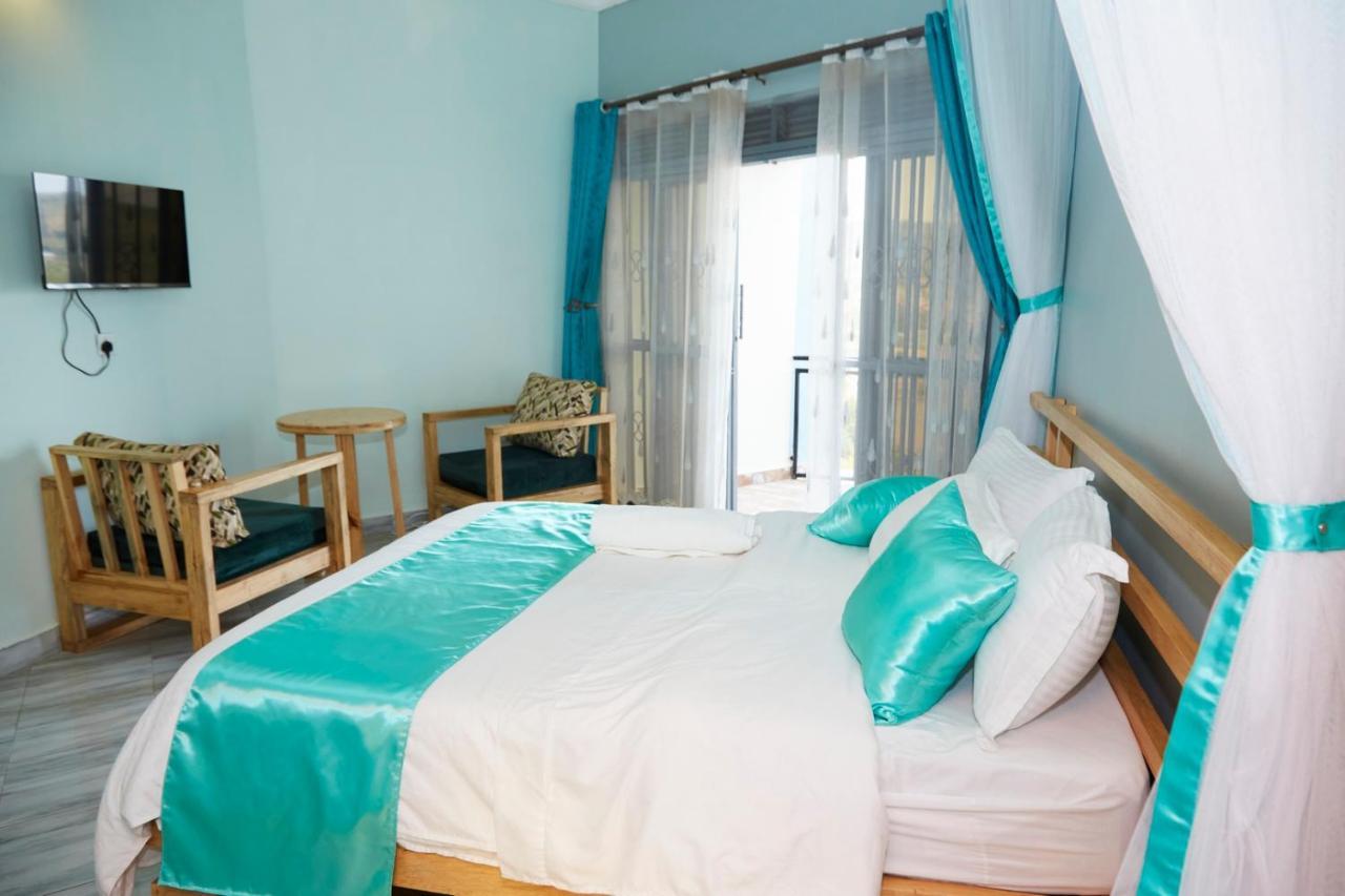 Westway Luxury Suites Mbarara Екстер'єр фото