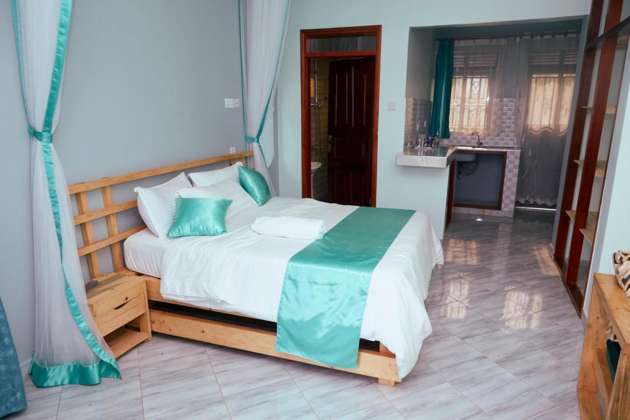 Westway Luxury Suites Mbarara Екстер'єр фото