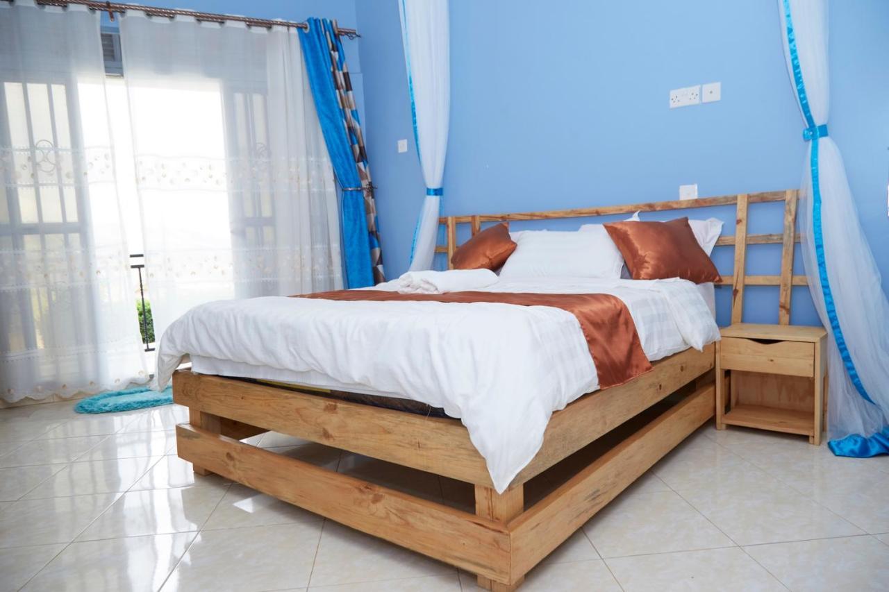 Westway Luxury Suites Mbarara Екстер'єр фото